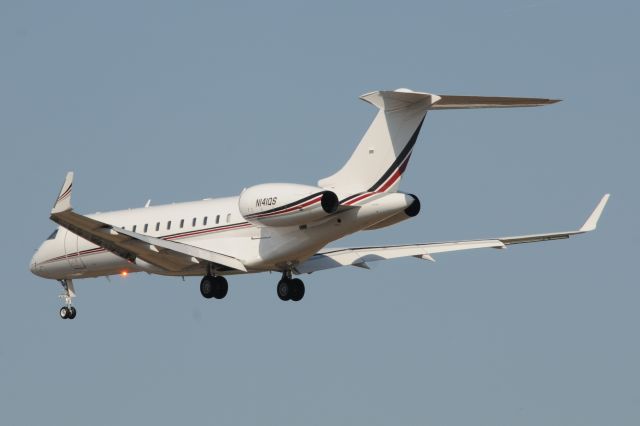 Bombardier Global Express (N141QS)