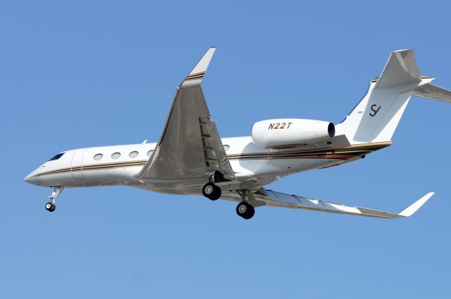 Gulfstream Aerospace Gulfstream G650 (N22T) - 4 approach.