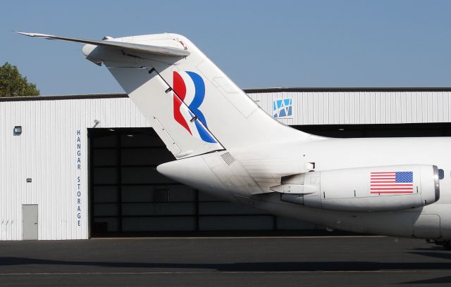 McDonnell Douglas DC-9-30 (N215US)