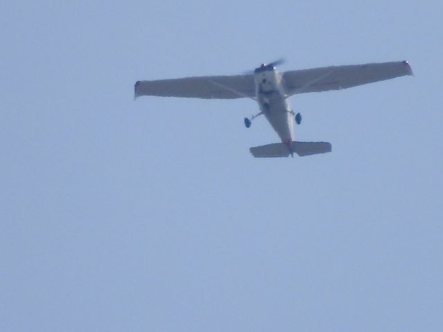 Cessna Skyhawk (N7065A) - 04/10/22