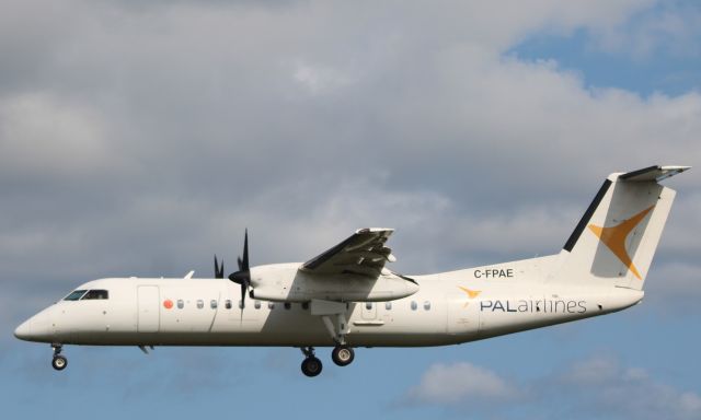 de Havilland Dash 8-100 (C-FPAE) - YGR