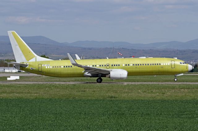 Boeing 737-900 (VP-CEC)