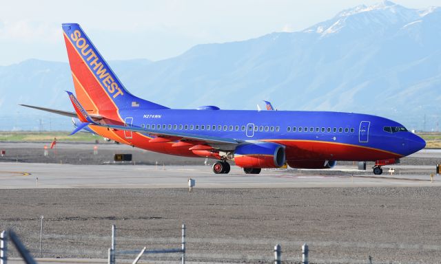 Boeing 737-700 (N274WN)