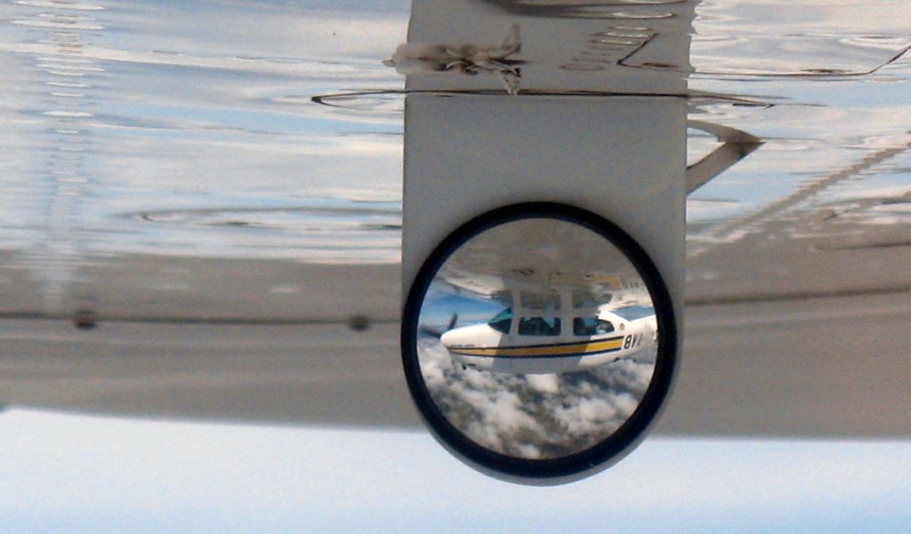 ZS-AVB —
