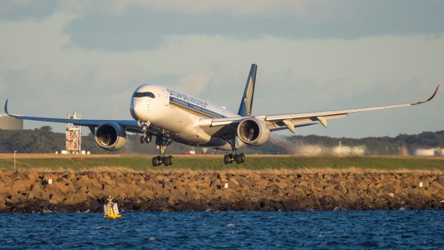 Airbus A350-900 (9V-SHF)