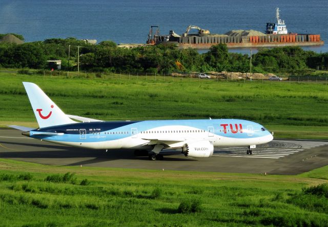 Boeing 787-8 (G-TUII)