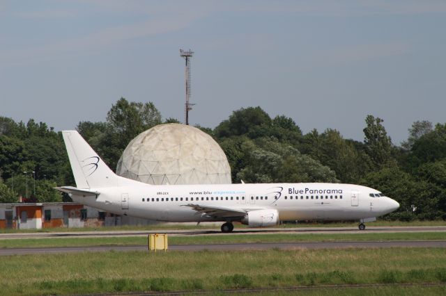 Boeing 737-700 (OM-DEX)