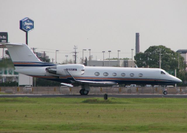 Gulfstream Aerospace Gulfstream IV (N168WM) - Starting to roll down runway 14 for take off from the Shreveport Regional airport.