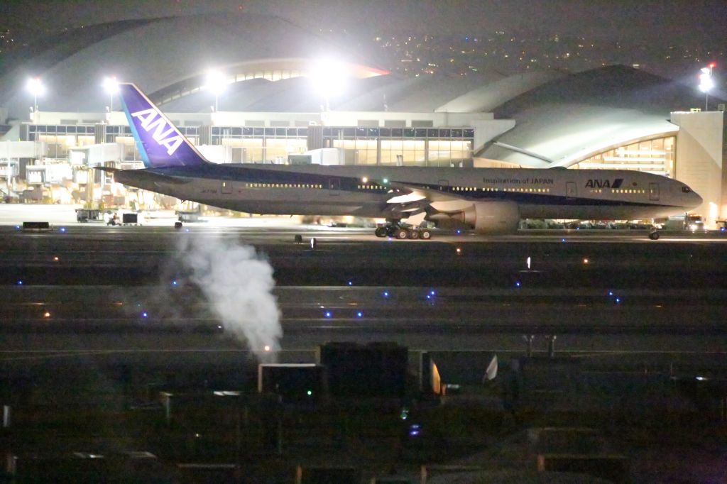 BOEING 777-300 (JA778A)