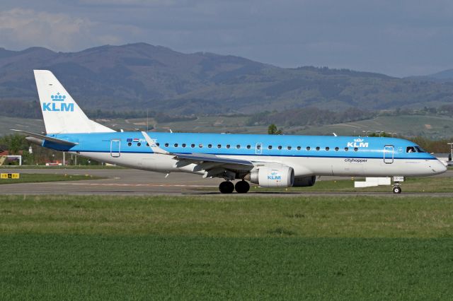 Embraer ERJ-190 (PH-EZE)