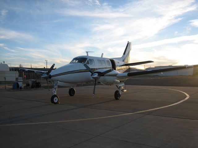 Beechcraft Queen Air (80) (N6AQ)