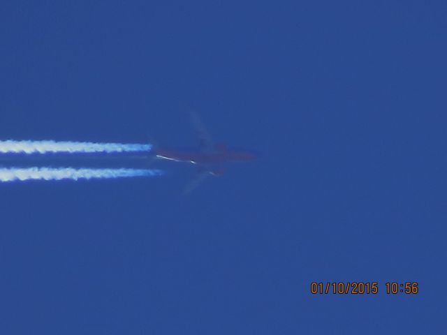 Boeing 737-700 (N944WN) - Southwest Airlines flight 4450 from MDW to OKC over Southeastern Kansas at 40,000 feet.