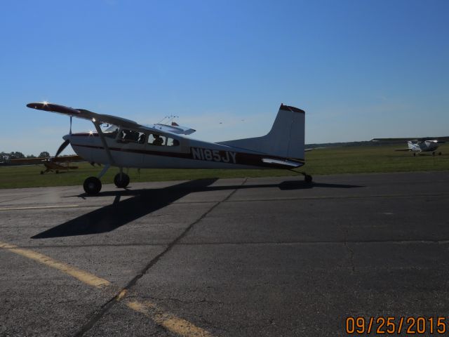 Cessna Commuter (N185JY)