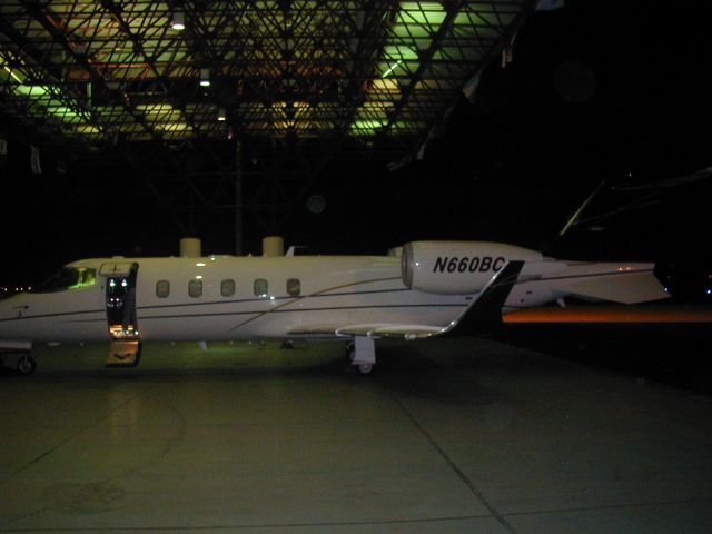 Learjet 60 (N660BC)