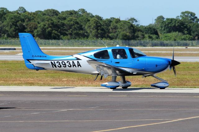 Bell 230 (N393AA) - 10/05/2022: Taxi at KVRB, flight landed from Peter O Knight (KTPF), Tampa.