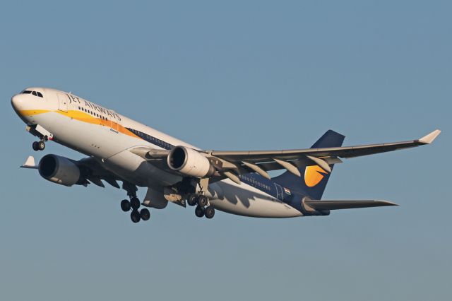 Airbus A330-200 (VT-JWQ) - JAI129 returning to Mumbai
