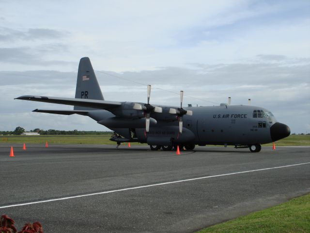 Lockheed C-130 Hercules —