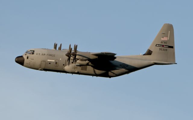 99-5309 — - Hurricane hunter leaving DCA.