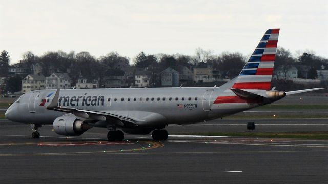 Embraer ERJ-190 (N956UW) - 4/15/19