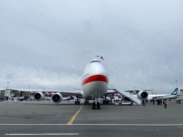 BOEING 747-8 — - Dave ?