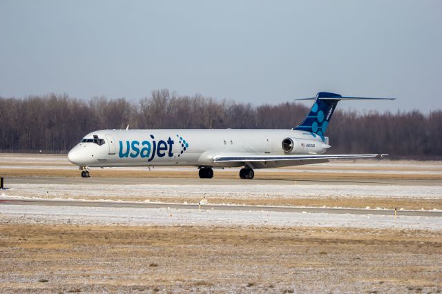 McDonnell Douglas MD-88 (N833US) - JUS833 slowing down on Runway 23 after a delivery flight from Dothan. This is USA Jet's second converted MD-88 and first one in the new company colors.