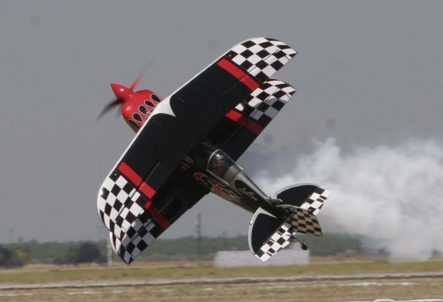 — — - Stunt Plane