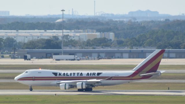 Boeing 747-400 (N710CK)