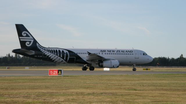 Airbus A320 (ZK-OJM)