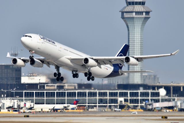 Airbus A340-300 (D-AIGT) - Nice to see a A340-300 again. Nice to see LH keeping the old gals and giving them a fresh coat of paint. 28-R departure on 03-08-21