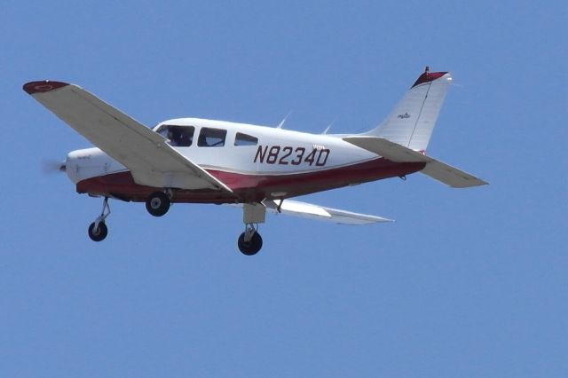 Piper Cherokee (N8234D)