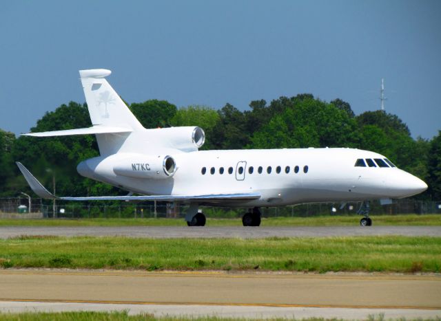 Dassault Falcon 900 (N7KC)