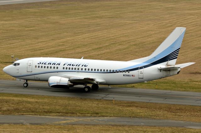 Boeing 737-500 (N708S) - Sierra Pacific 708 taxis to runway 11 heading to Richmond VA