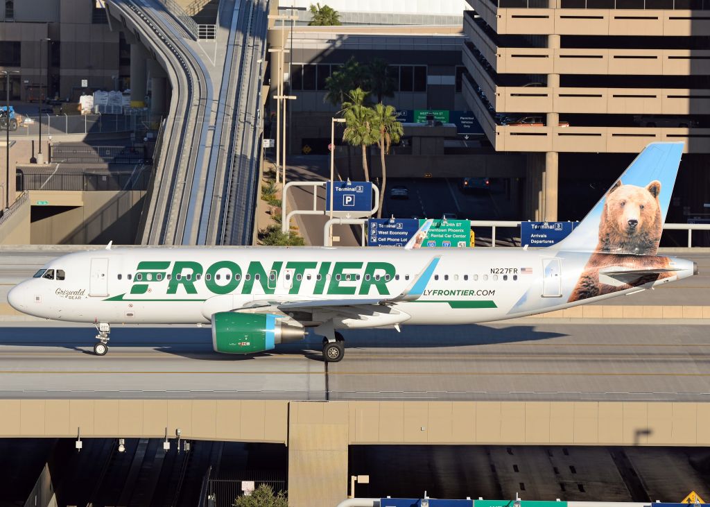 Airbus A320 (N227FR)