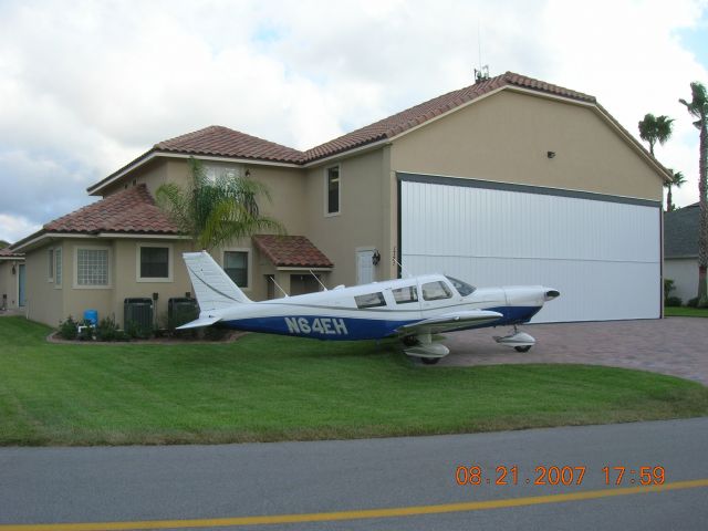 Piper Saratoga (N64EH)