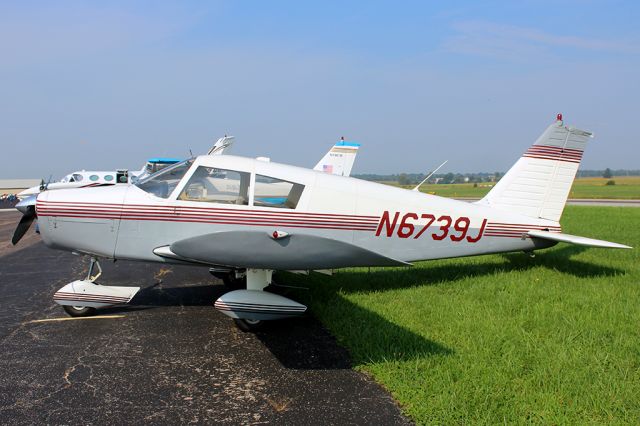 Piper Cherokee (N6739J)