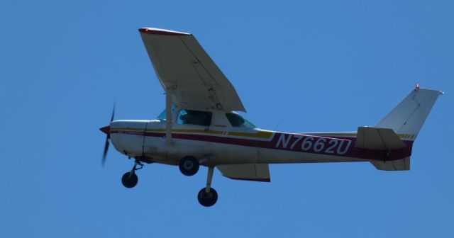 Cessna Commuter (N7662U) - Shortly after departure is this 1976 Cessna 150M Communter from the Spring of 2022.