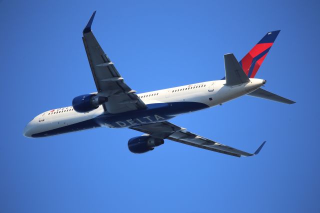 Boeing 757-200 (N707TW)