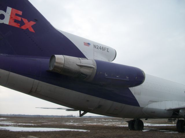 BOEING 727-200 (N246FE)