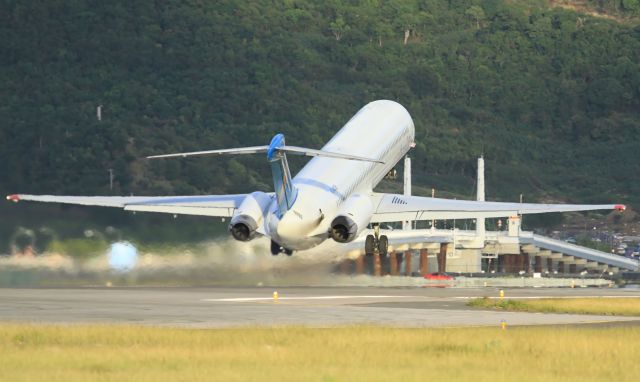 McDonnell Douglas MD-83 (PJ-MDB) - Insel air departing TNCM