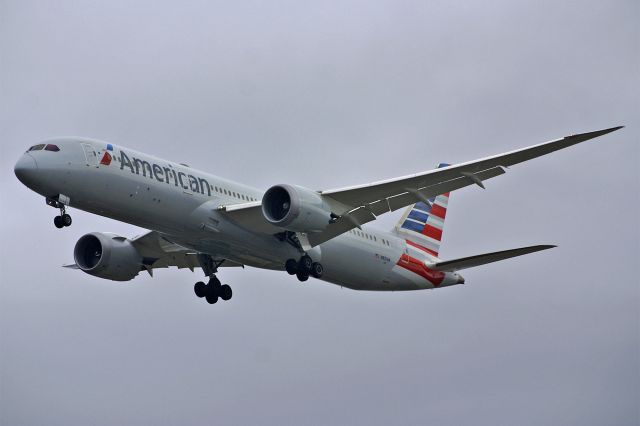 Boeing 787-8 (N821AN) - Boeing 787-9 Dreamliner, American Airlines, N821AN, 14.Oct.2022, EGLL London Heathrow, Waye Ave Park