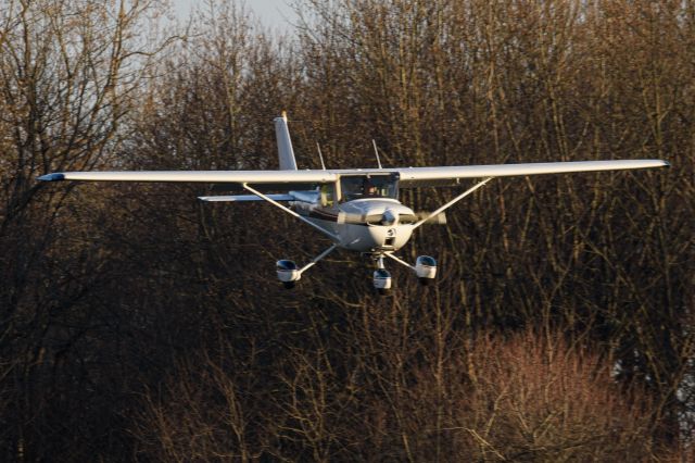 Cessna Commuter (N10380)