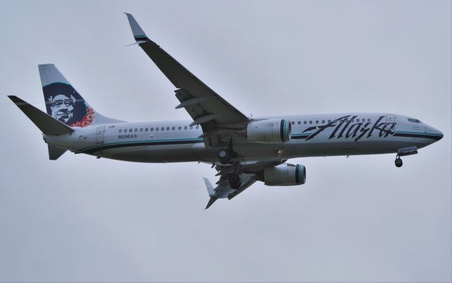 Boeing 737-800 (N569AS)