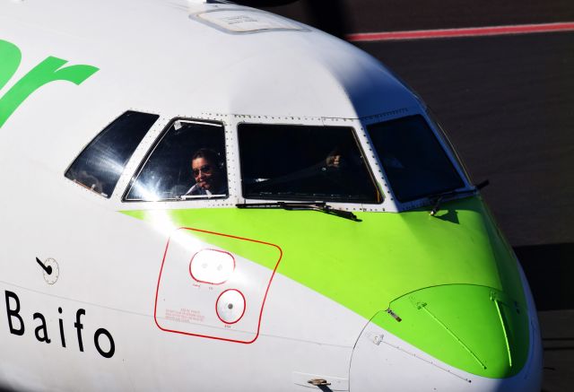 Aerospatiale ATR-72-500 (EC-LAD) - II OPEN DAY SPCbr /br /CO-PILOT IT´S "WAVING US"