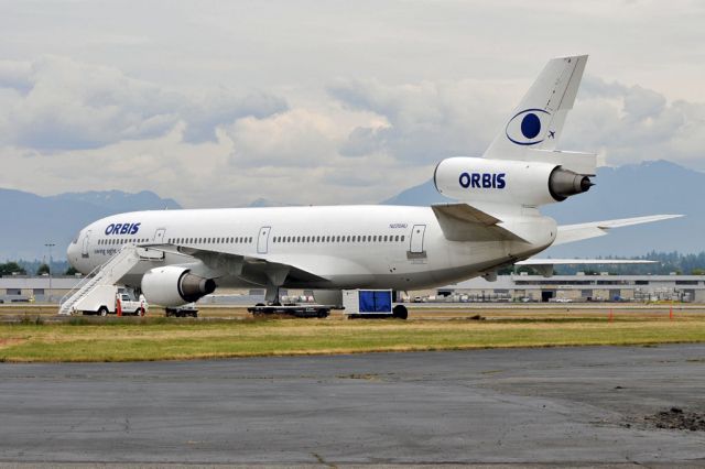 McDonnell Douglas DC-10 (N220AU) - The flying eye hospital