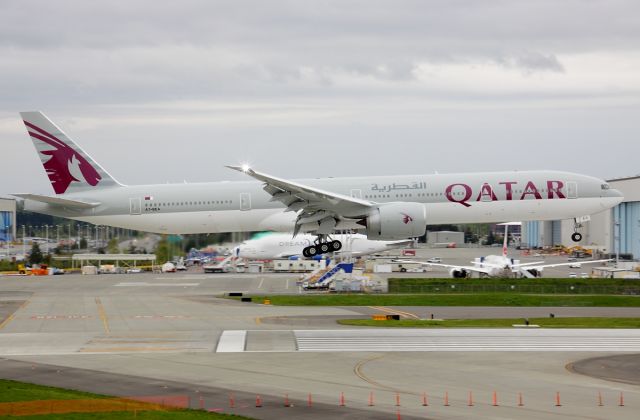 BOEING 777-300 (A7-BEA) - Qatar Airways A7-BEA landing at Paine Field April 27, 2013.