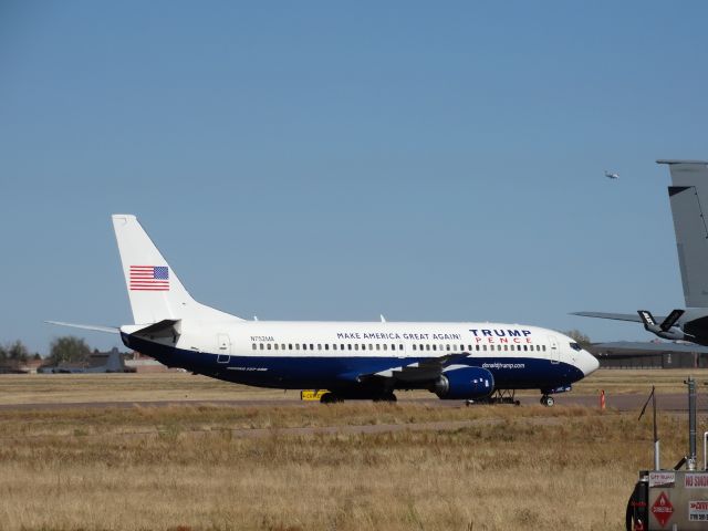 BOEING 737-400 (N752MA) - New livery for Donald trump