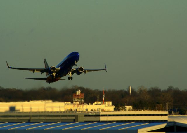 Boeing 737-800 (N8522P) - WN1178 to PIT