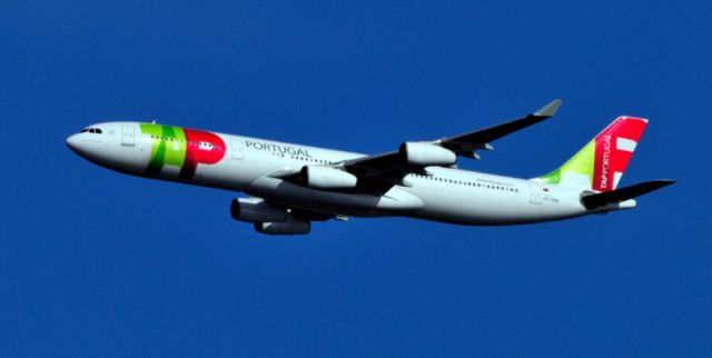 Airbus A340-300 (CS-TOD) - For me, the A340 is the most beautiful plane flying the skies now...