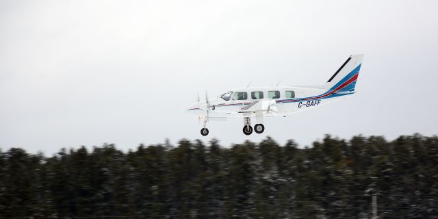 Piper Navajo (C-GAFF)