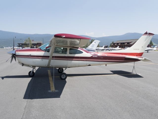 Cessna Skylane (N4683S) - The Skylane is one of the best personal travel aircraft. 30 JUL 2016.